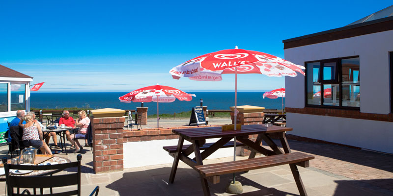 Headlands Restaurant offers a dog-friendly restaurant environment for both walkers with dogs and car travellers accompanied by their dogs